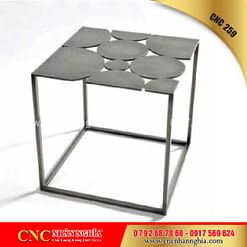 bàn ghế sắt hoa văn cnc 258