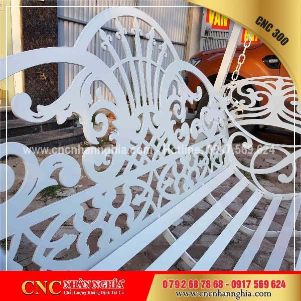 ghế xích đu bằng sắt nghệ thuật 300